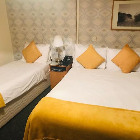Dobbins Inn 캐릭퍼거스 외부 사진