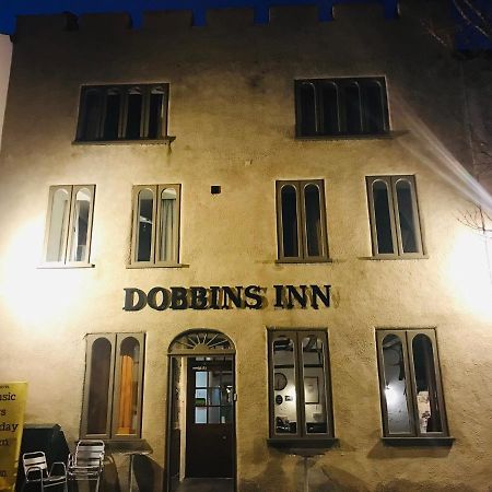 Dobbins Inn 캐릭퍼거스 외부 사진