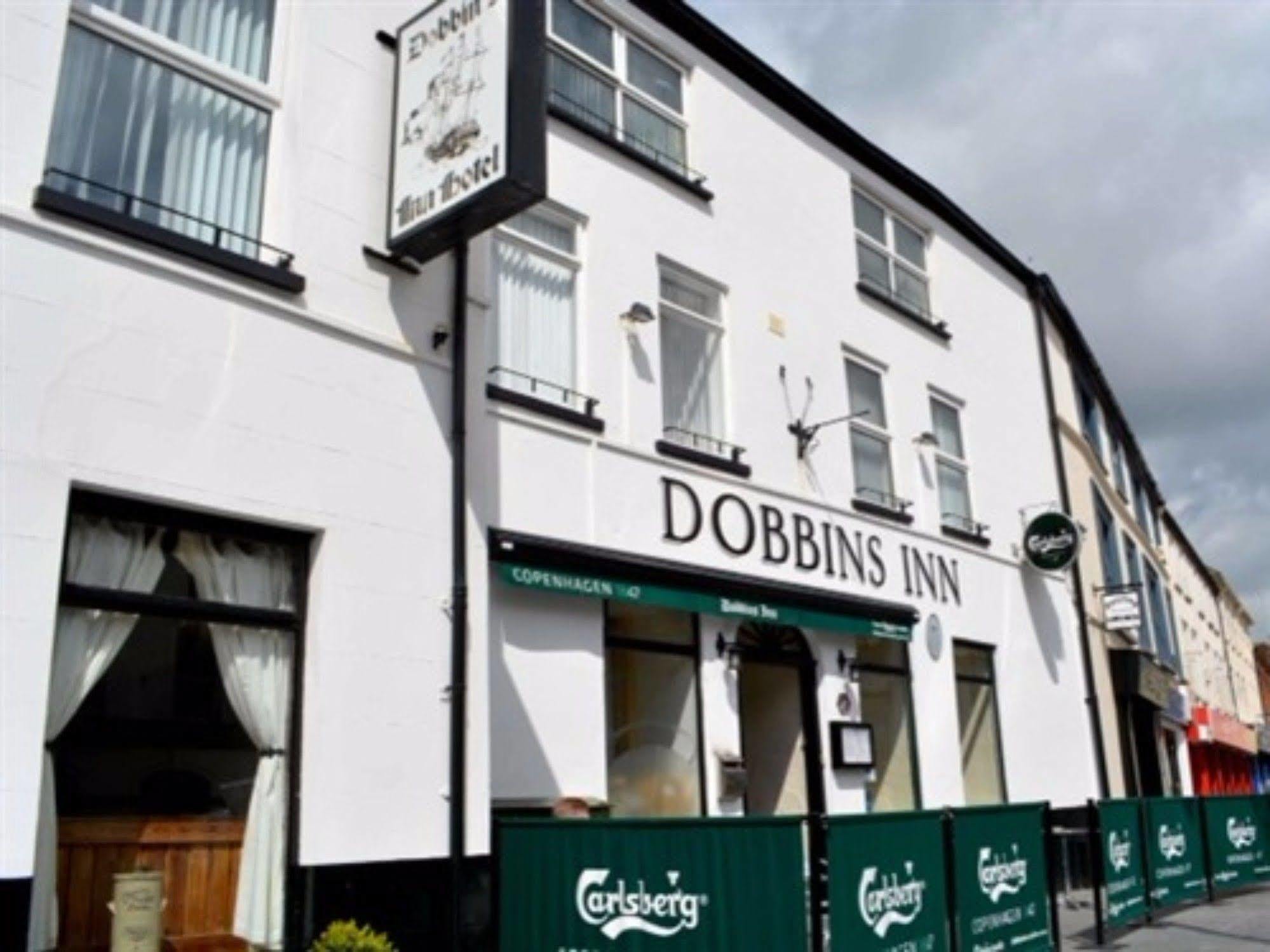 Dobbins Inn 캐릭퍼거스 외부 사진