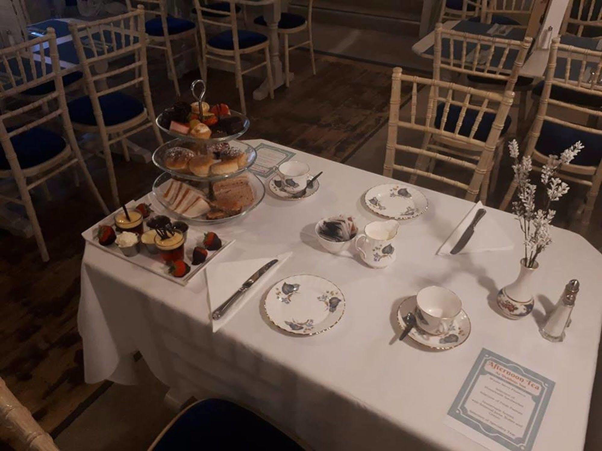 Dobbins Inn 캐릭퍼거스 외부 사진