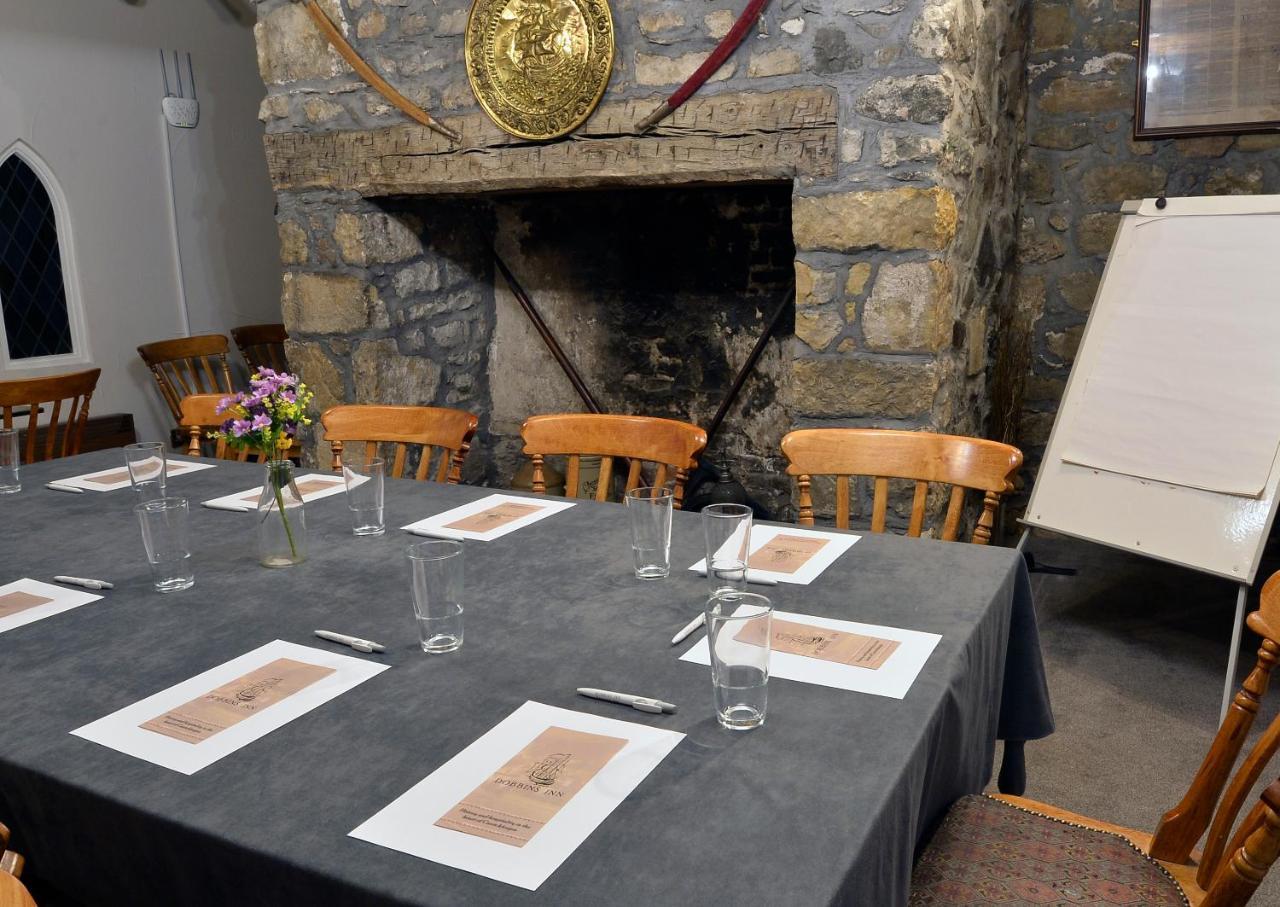 Dobbins Inn 캐릭퍼거스 외부 사진