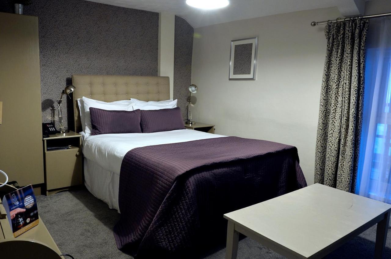 Dobbins Inn 캐릭퍼거스 외부 사진