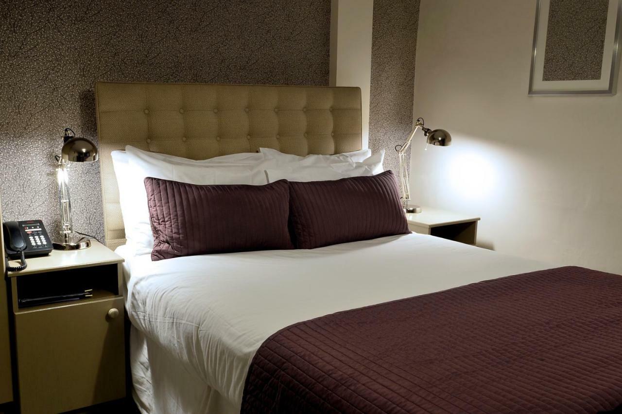 Dobbins Inn 캐릭퍼거스 외부 사진