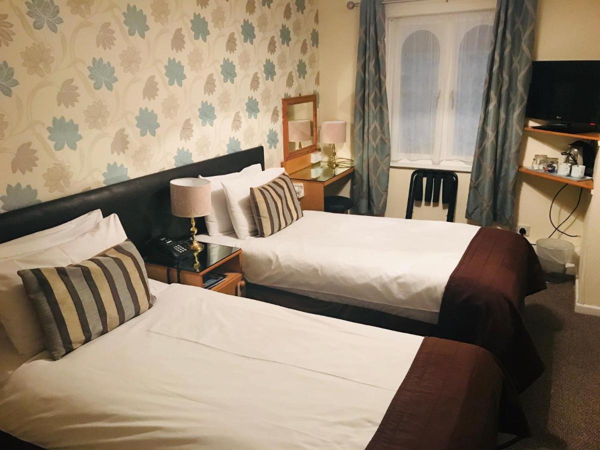 Dobbins Inn 캐릭퍼거스 외부 사진